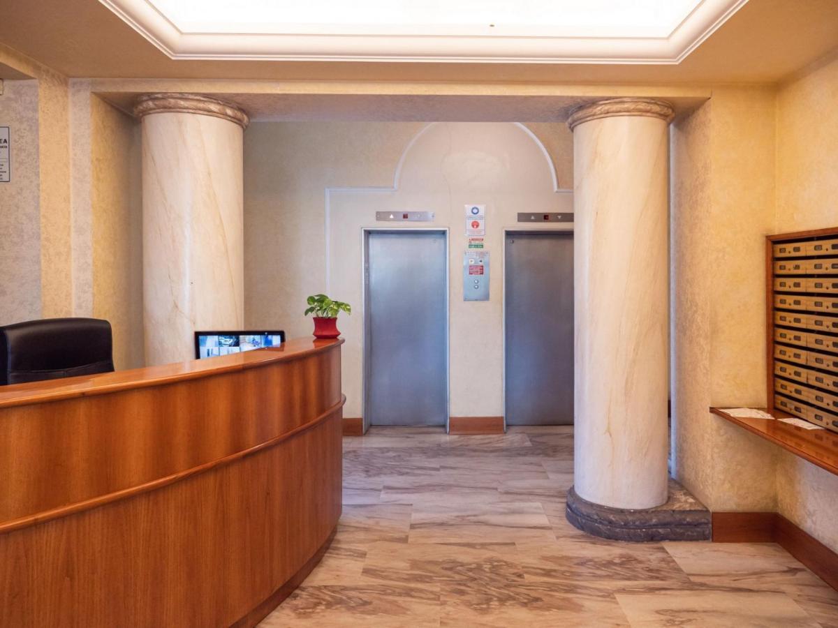 The Best Rent - Spacious One-Bedroom Apartment In Moscova District Milan Exterior photo